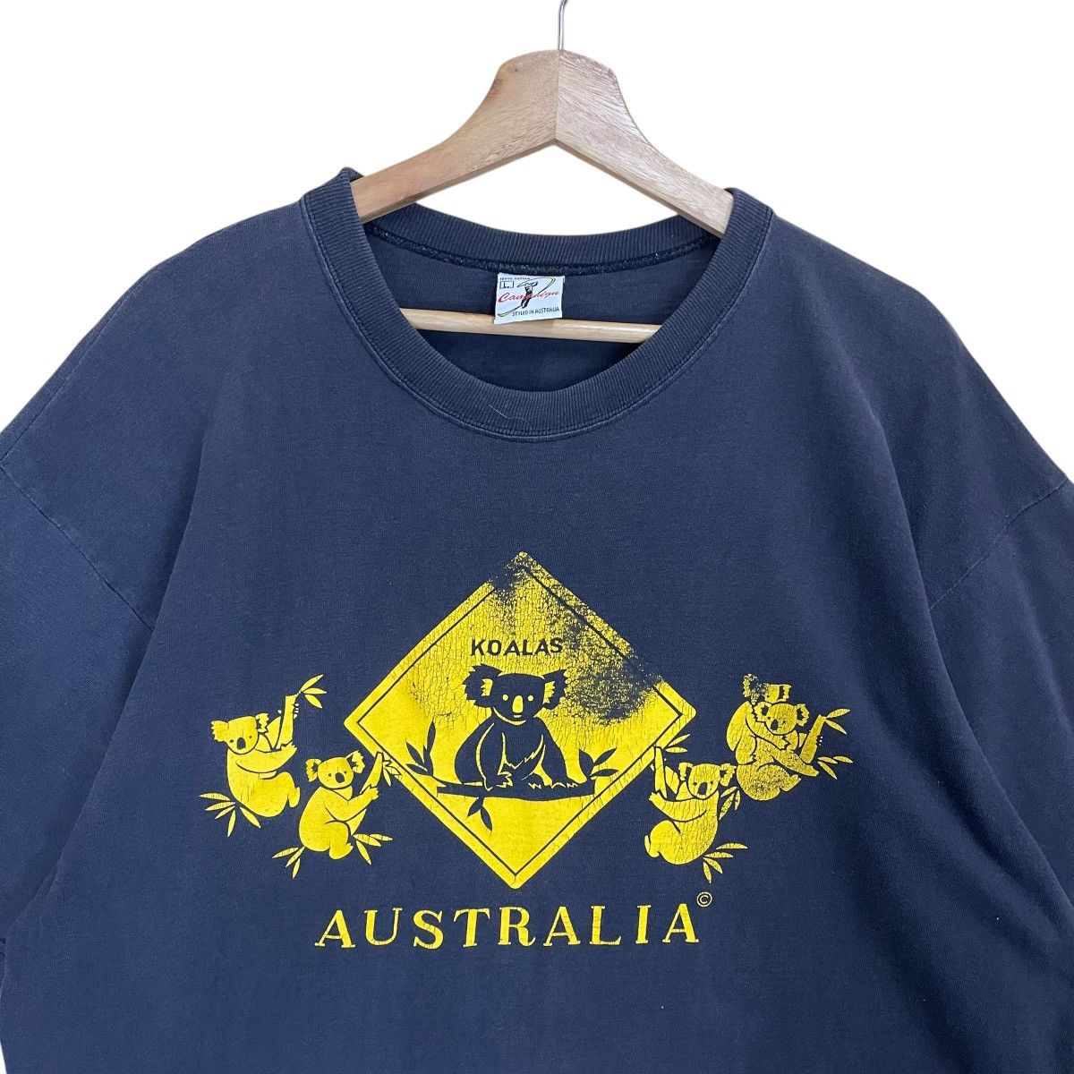 Vintage Vintage 90’s Koalas Australia Big Logo Shortsleeve Tee Size US L / EU 52-54 / 3 - 4 Thumbnail