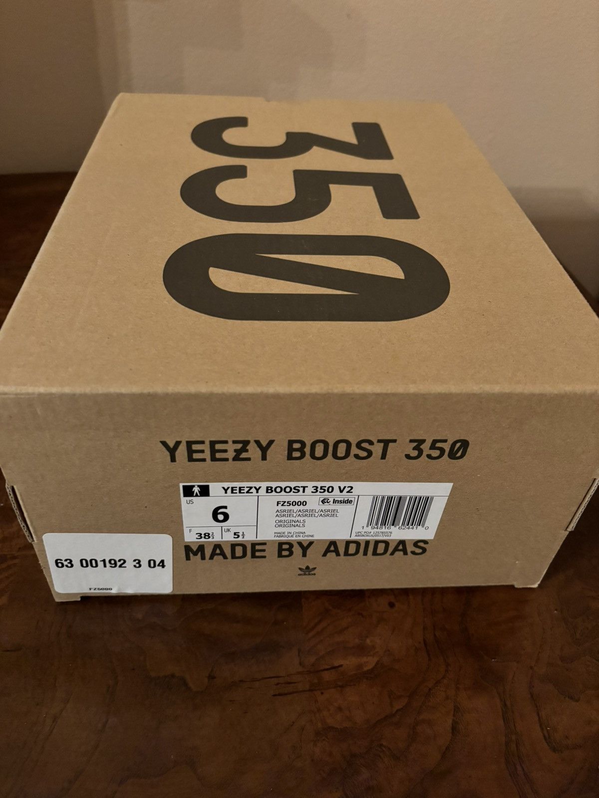 Adidas × Yeezy Yeezy Boost 350 V2 ‘Carbon’ Size US 6 / EU 39 - 7 Thumbnail
