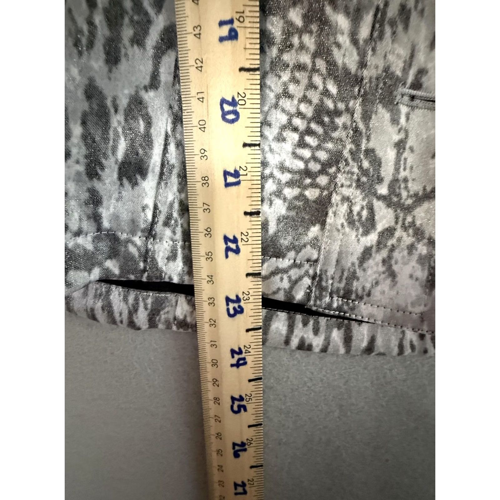 Vintage Berek Jacket Womens M Gray Animal Print Button Front Lined Lace Collared Size M / US 6-8 / IT 42-44 - 3 Thumbnail