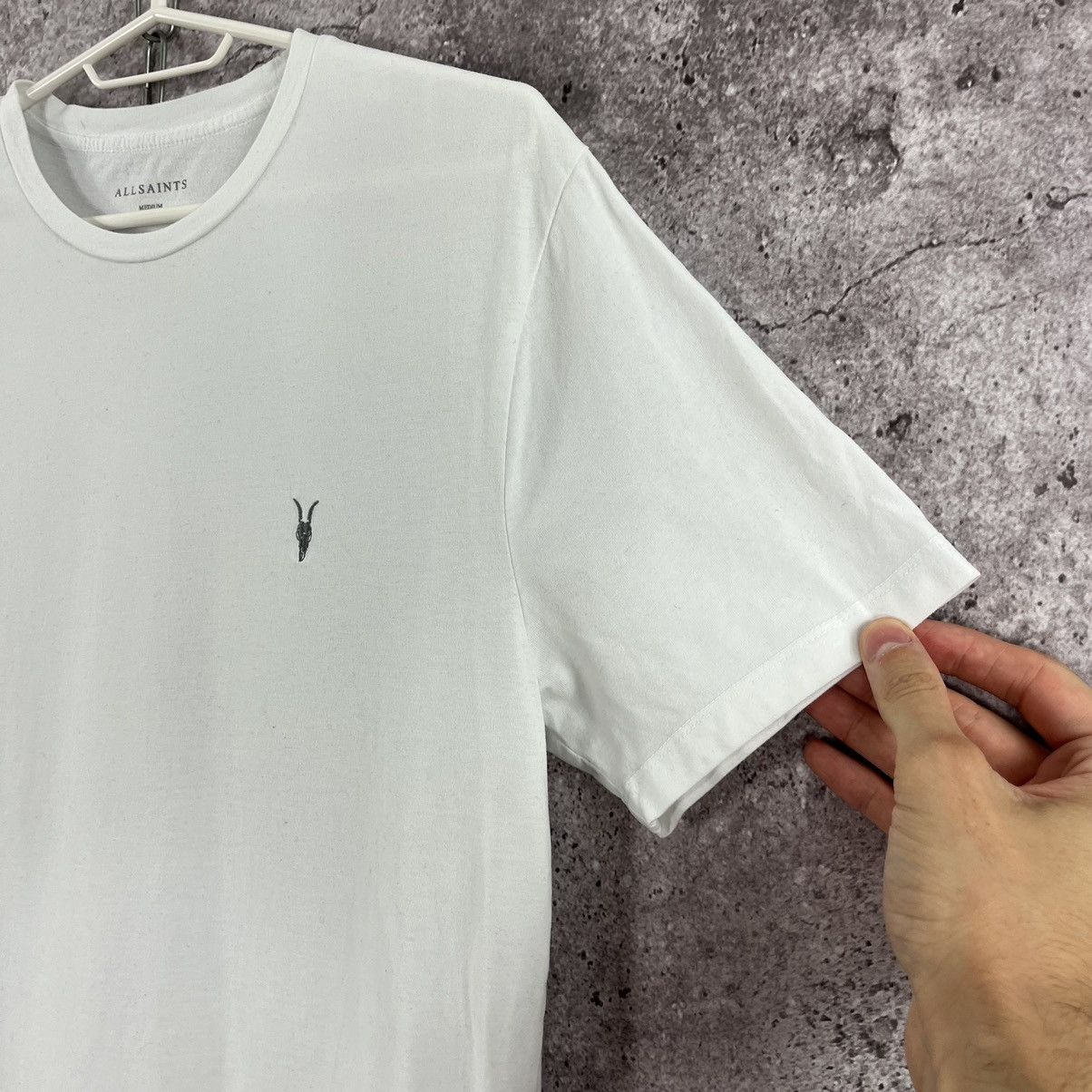 Allsaints Allsaints T-Shirt Basic Small Logo Embroidery Y2K White Sz M Size US M / EU 48-50 / 2 - 5 Thumbnail
