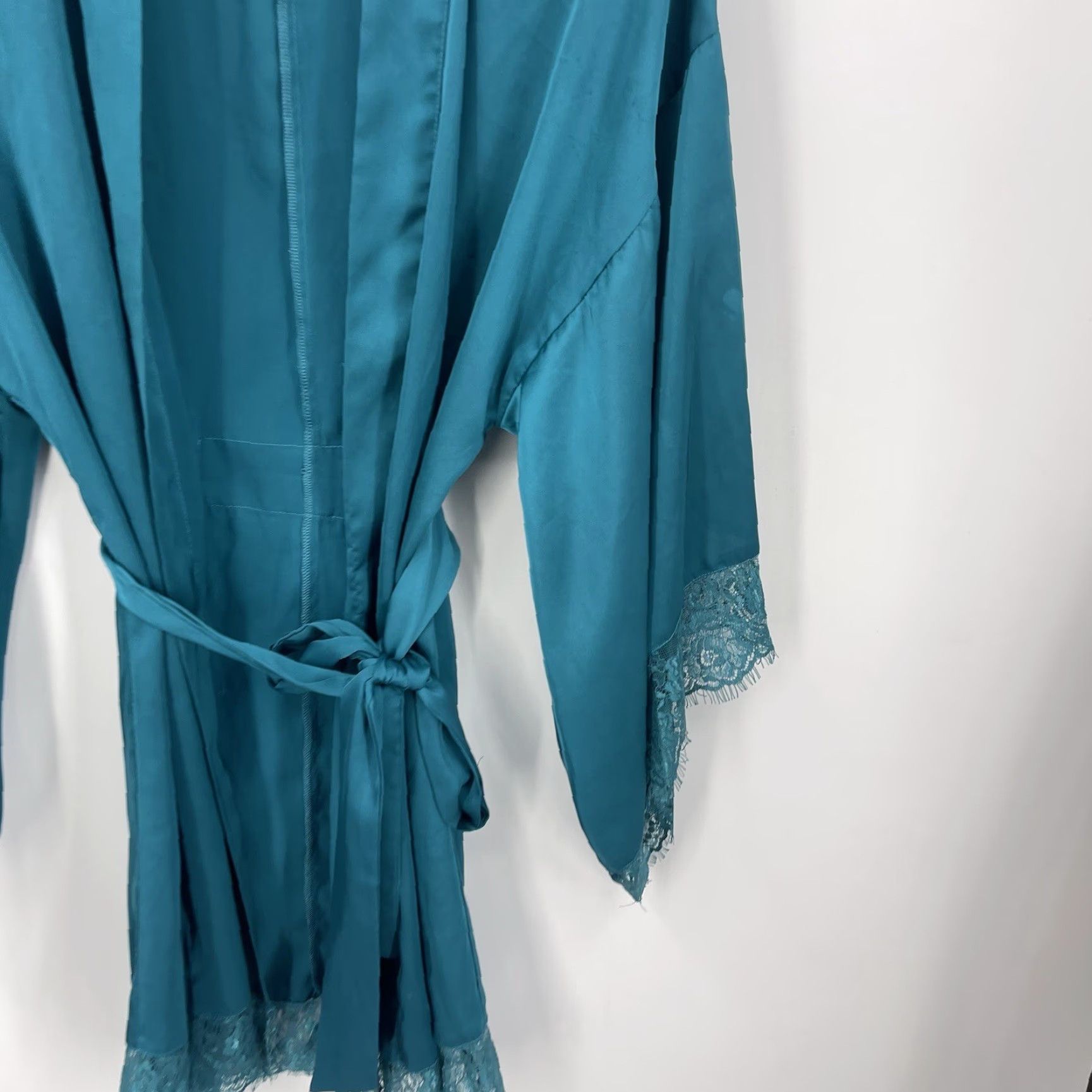 Vintage Old Shanghai Robe Womens Small Green Satin Kimono Lace Trim Tie Boho READ Size ONE SIZE - 5 Thumbnail