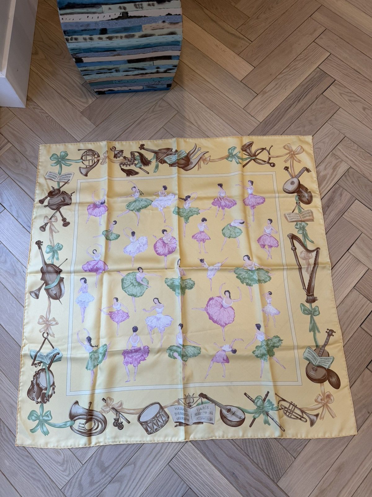 Hermes VINTAGE HERMÈS “LA DANSE” 100% SILK SCARF Size ONE SIZE - 14 Thumbnail