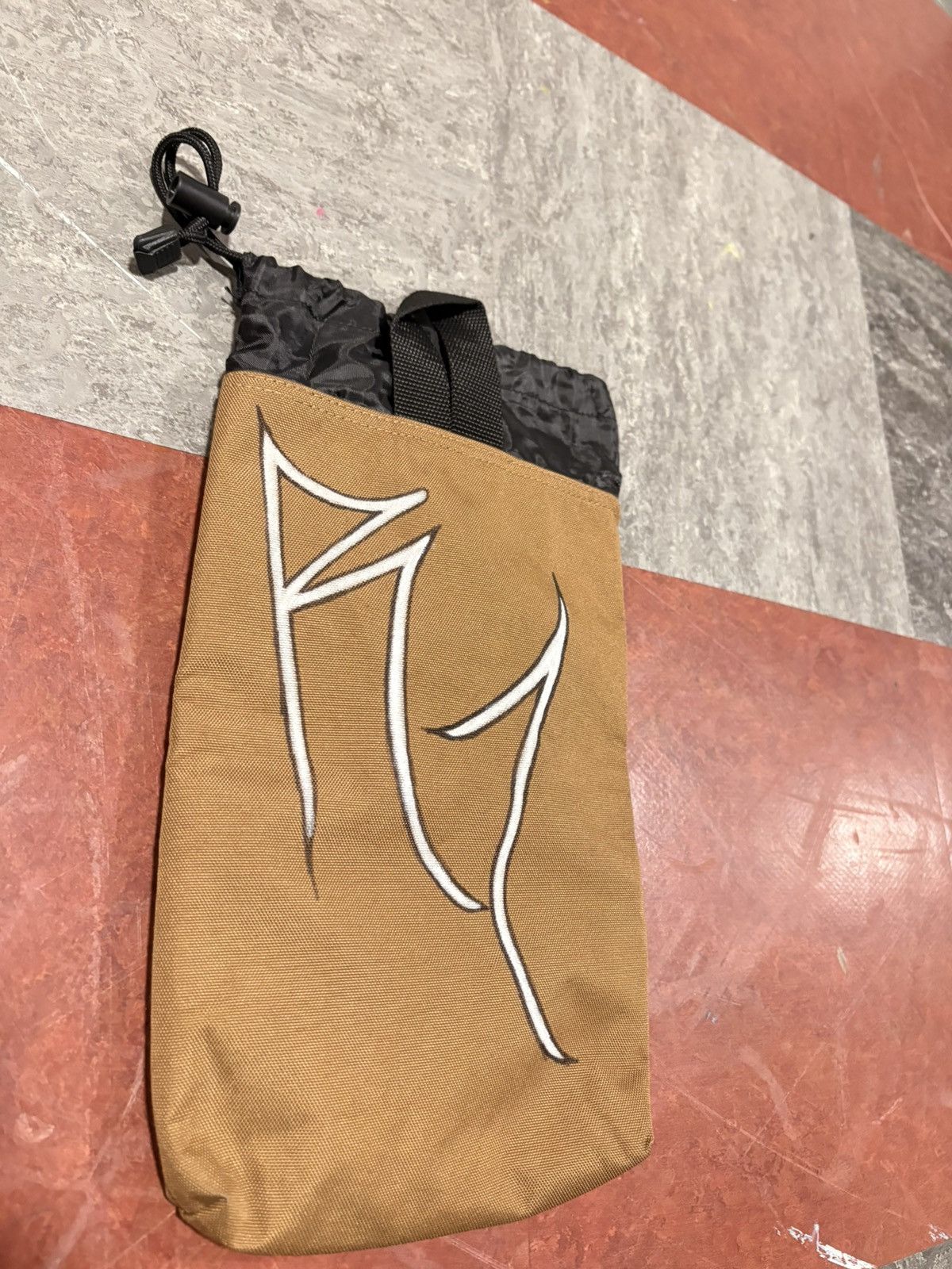 Carhartt R7PZI — 1/1 Custom Carhartt Canvas Bag. Size ONE SIZE - 4 Thumbnail