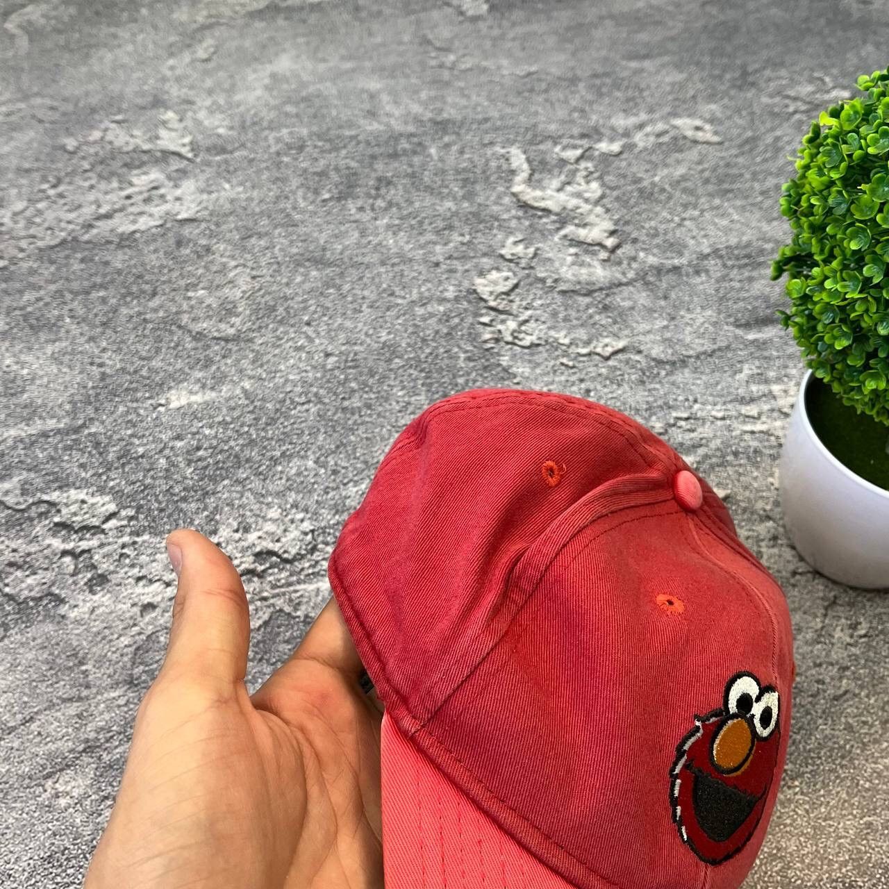 Puma × Vintage Vintage Puma x SesameStreet Red Y2K Hat Size ONE SIZE - 10 Thumbnail
