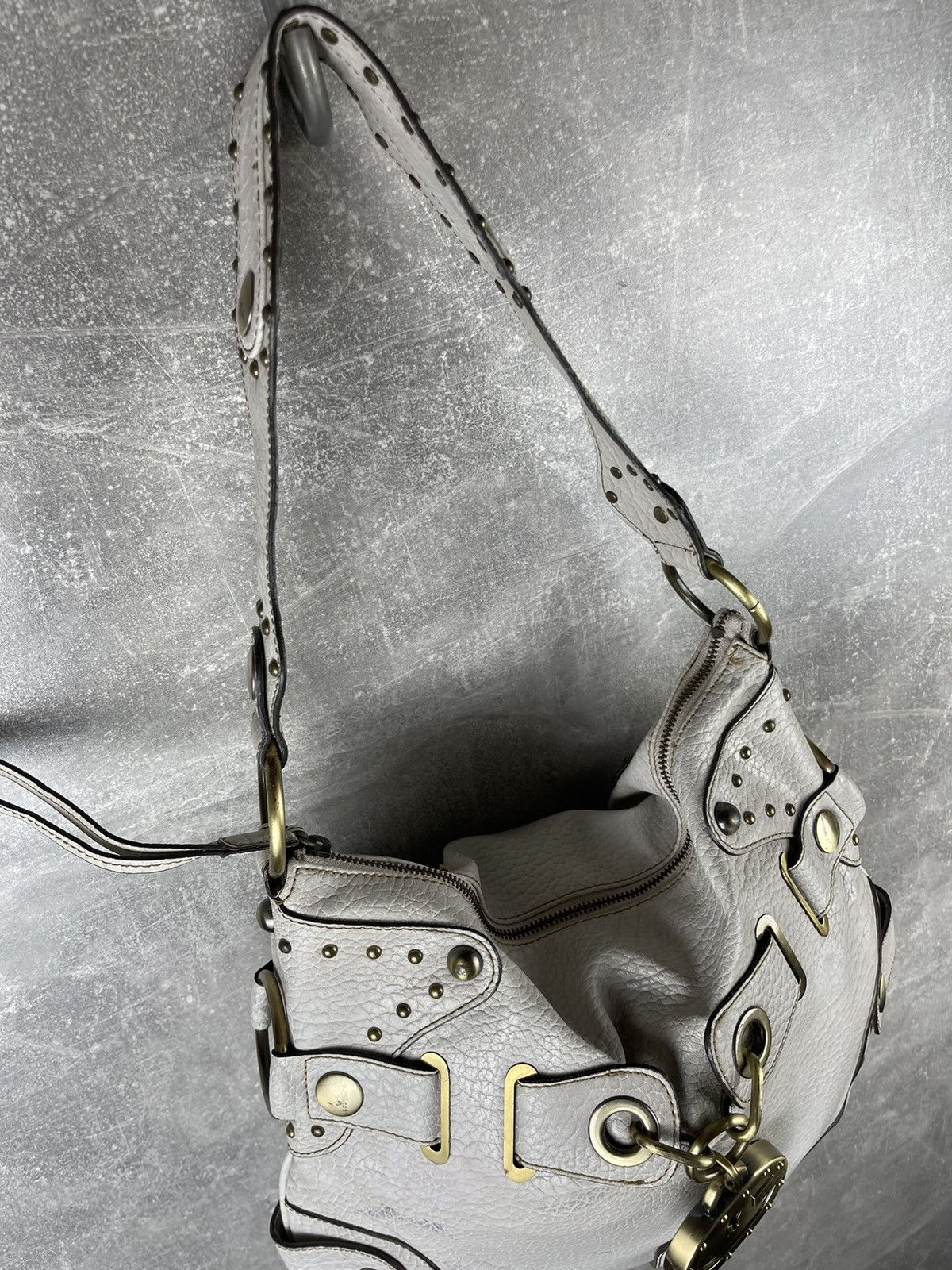 バッグ archive GUESS shoulder bag y2k studs Vintage Y2K Guess 