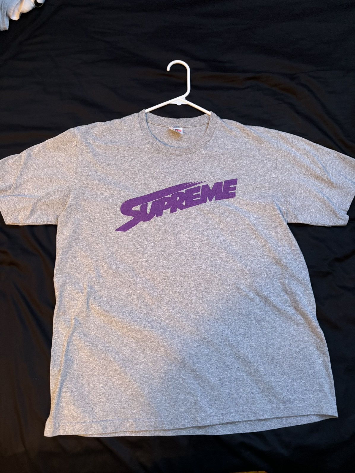 Supreme purple logo supreme tee Size US M / EU 48-50 / 2 - 2 Thumbnail