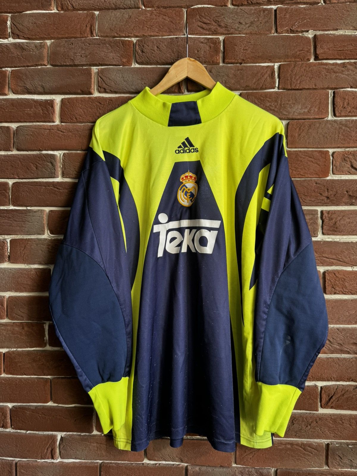 Vintage Rare Vintage 1998/99 Adidas Real Madrid Football Jersey L Size US L / EU 52-54 / 3 - 1 Thumbnail