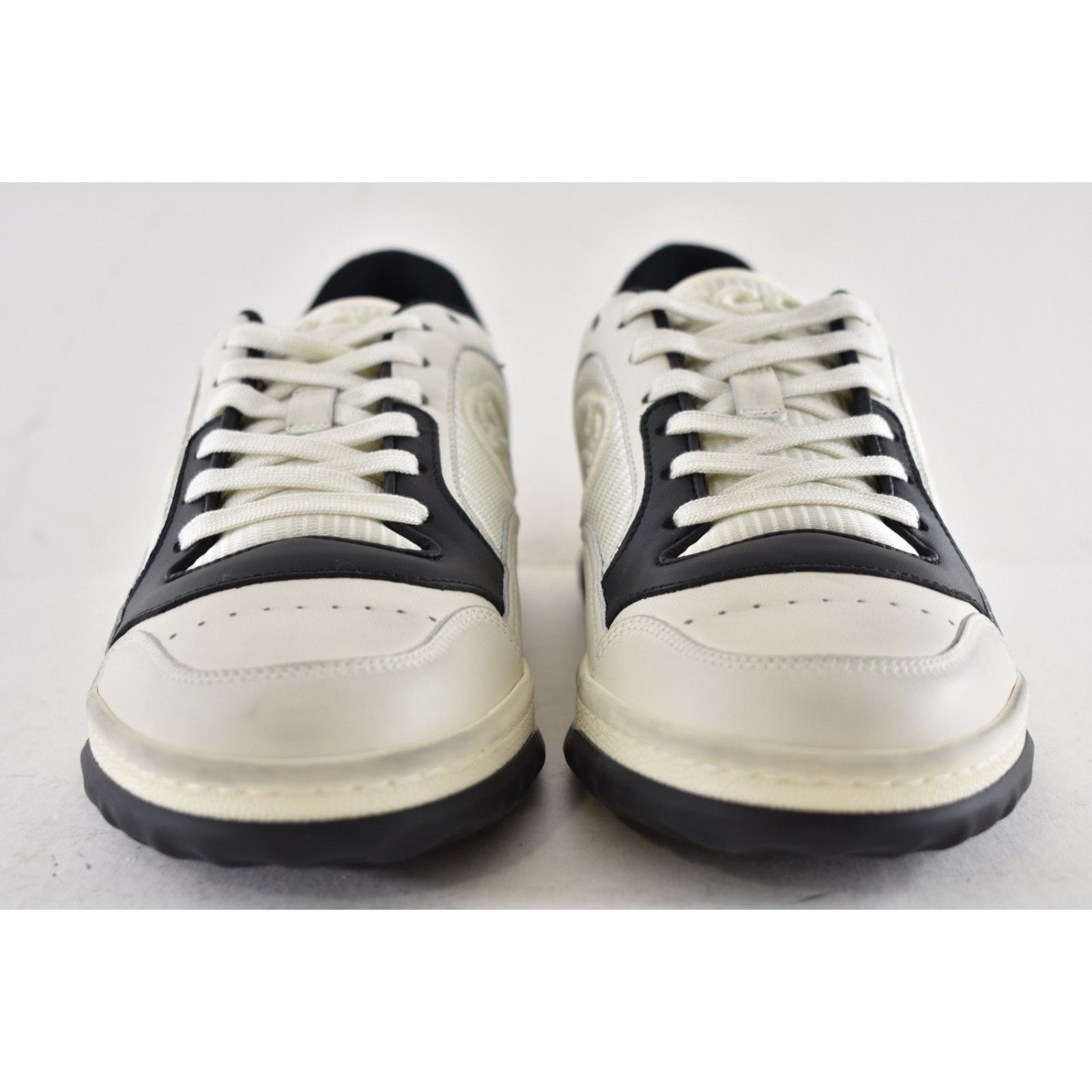 Gucci Gucci Distressed Leather GG Flat Low Top Trainer Sneaker 37 Size US 7 / IT 37 - 11 Thumbnail