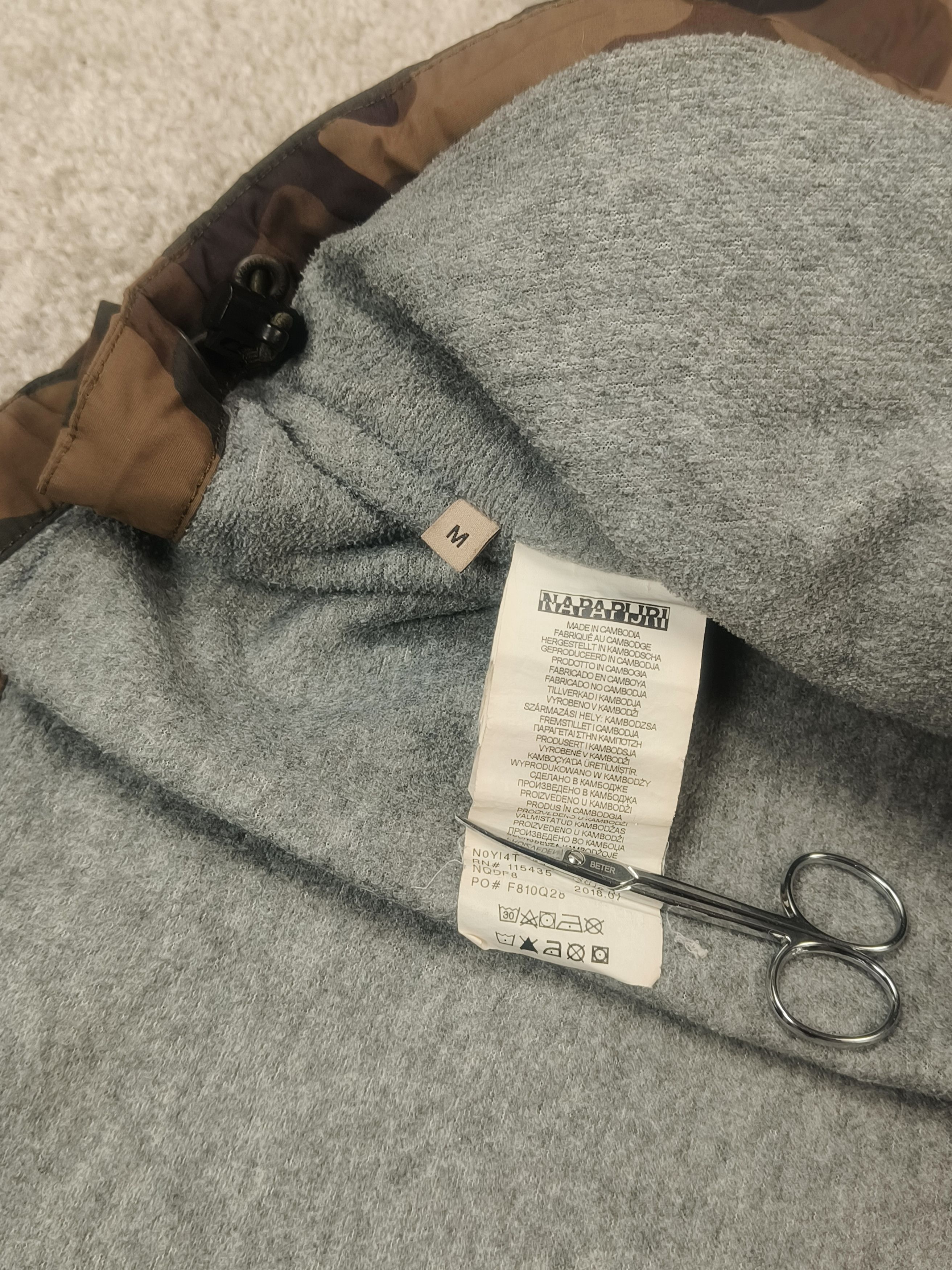 Napapijri Napapijri Rainforest Winter Pullover Jacket Camou Fantasy Size US M / EU 48-50 / 2 - 5 Thumbnail