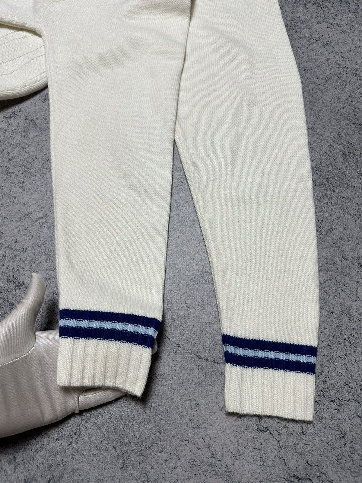 Fred Perry Vintage 80s Freed Perry V-Neck Knit Sweater Size US L / EU 52-54 / 3 - 9 Thumbnail