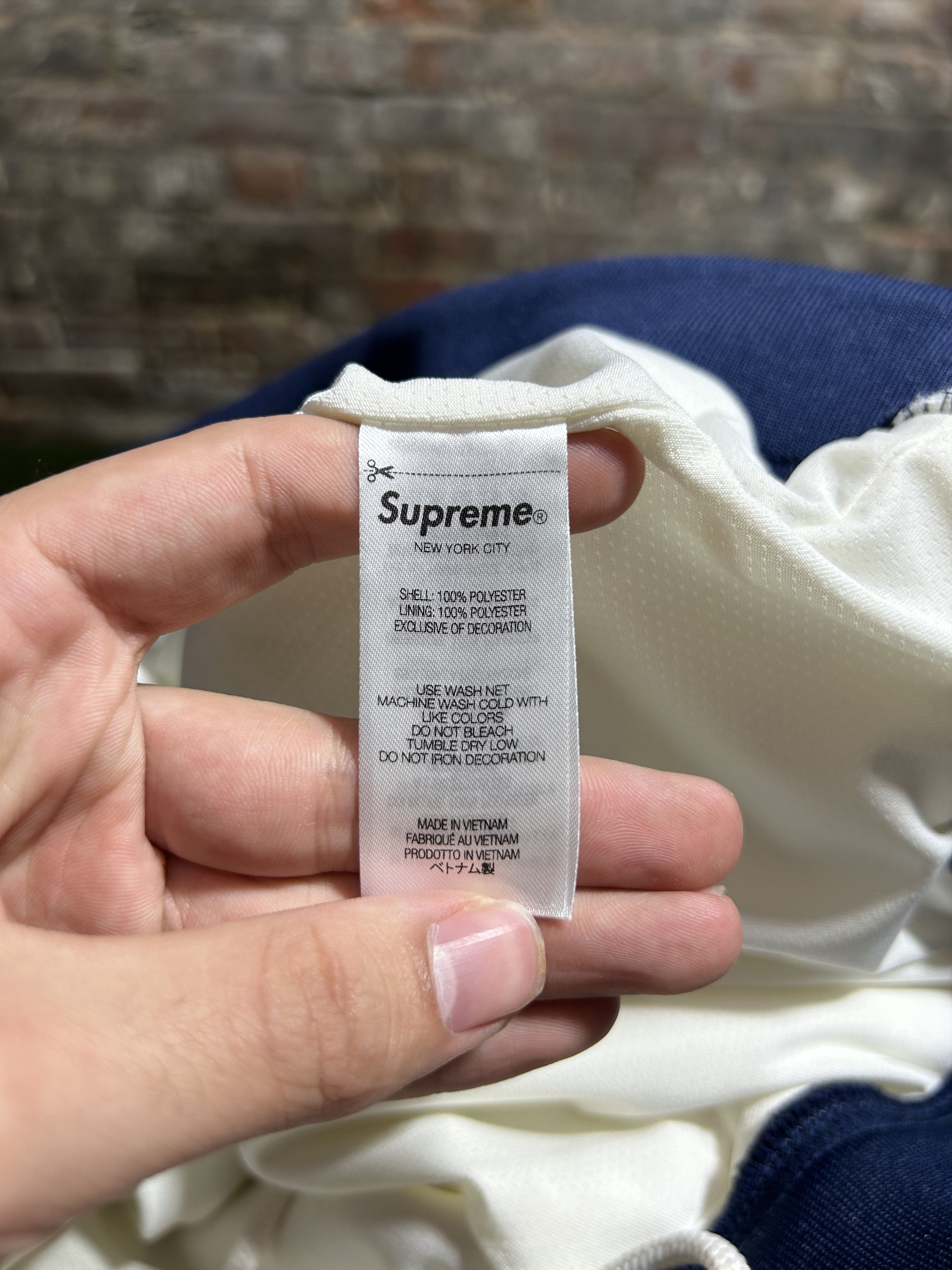 Mitchell & Ness × NCAA × Supreme Supreme x Mitchell & Ness UNC Basketball Shorts Size US 38 / EU 54 - 5 Thumbnail