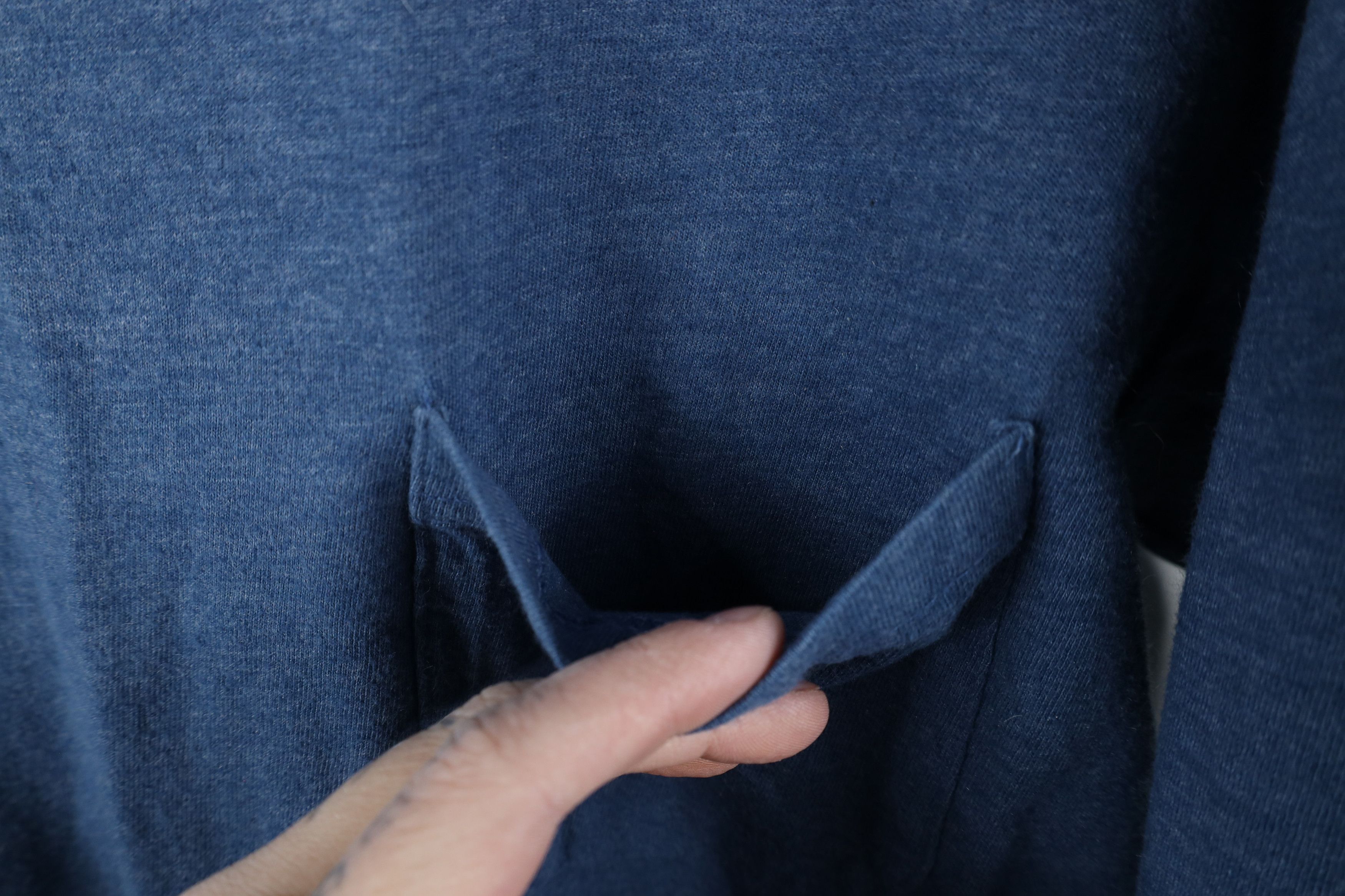 Vintage Vintage 90s Streetwear Blank Knit Long Sleeve Pocket T-Shirt Size US M / EU 48-50 / 2 - 4 Thumbnail