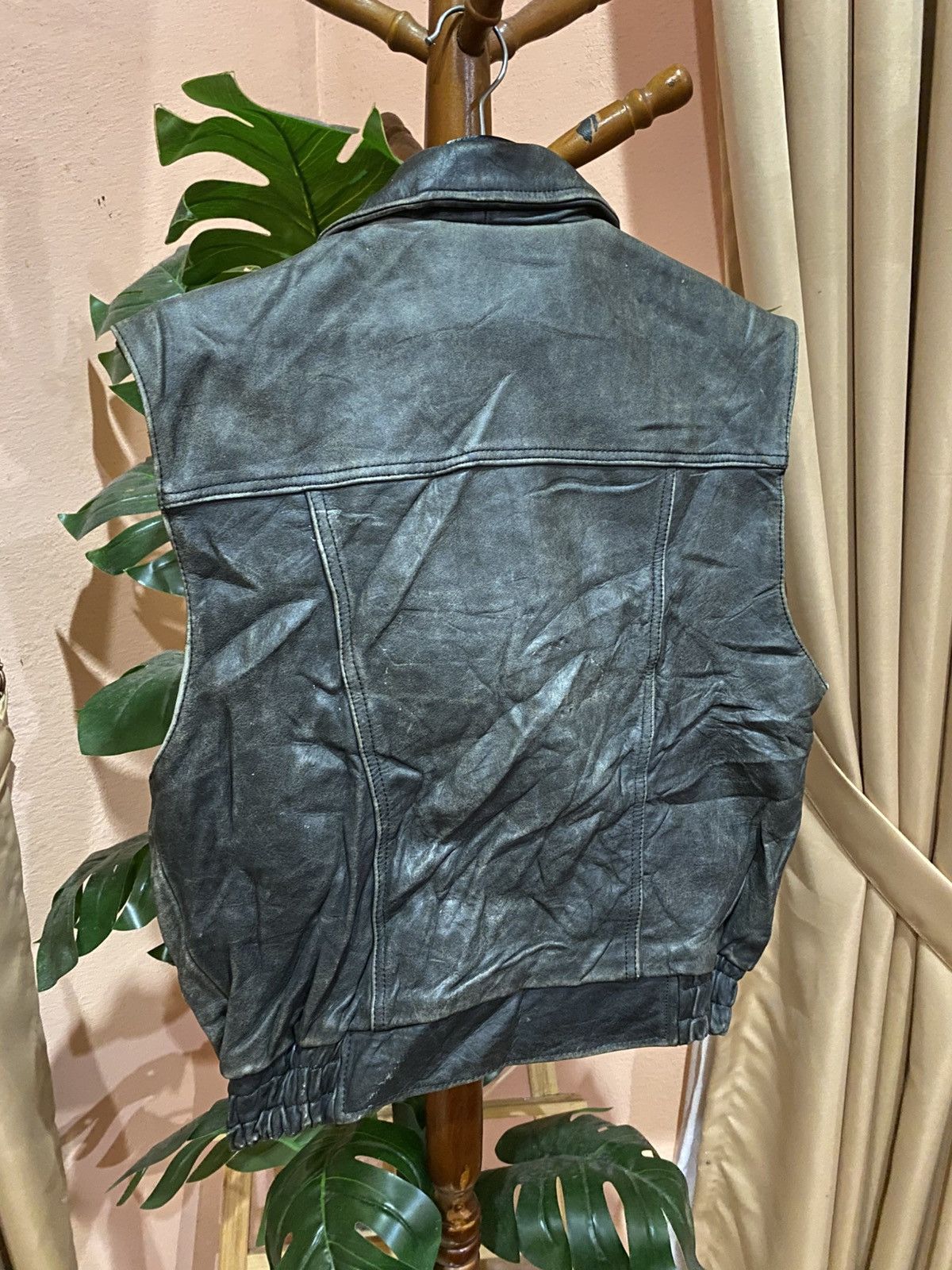 Japanese Brand Vintage NANKAI Leather Motorcycle Vest Black 90s Japan Size US L / EU 52-54 / 3 - 17 Thumbnail