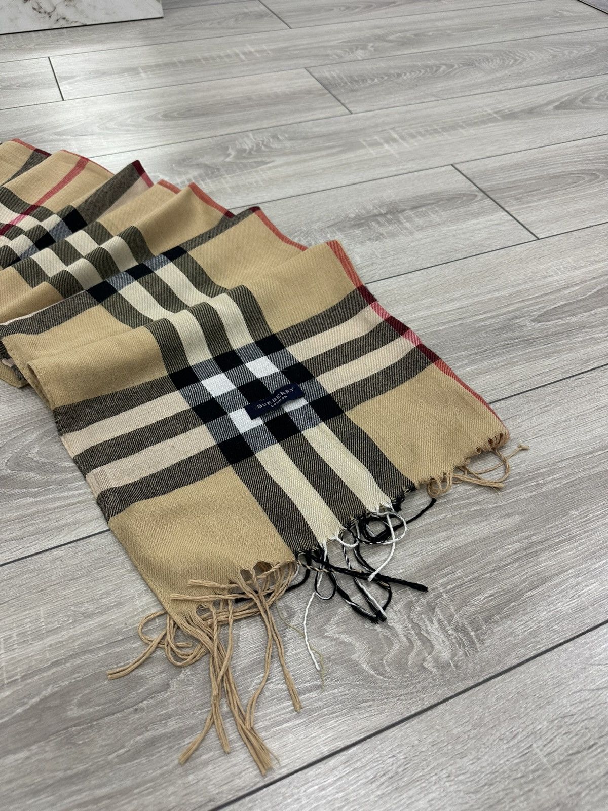 Burberry Burberry Nova Check Scarf Size ONE SIZE - 2 Thumbnail
