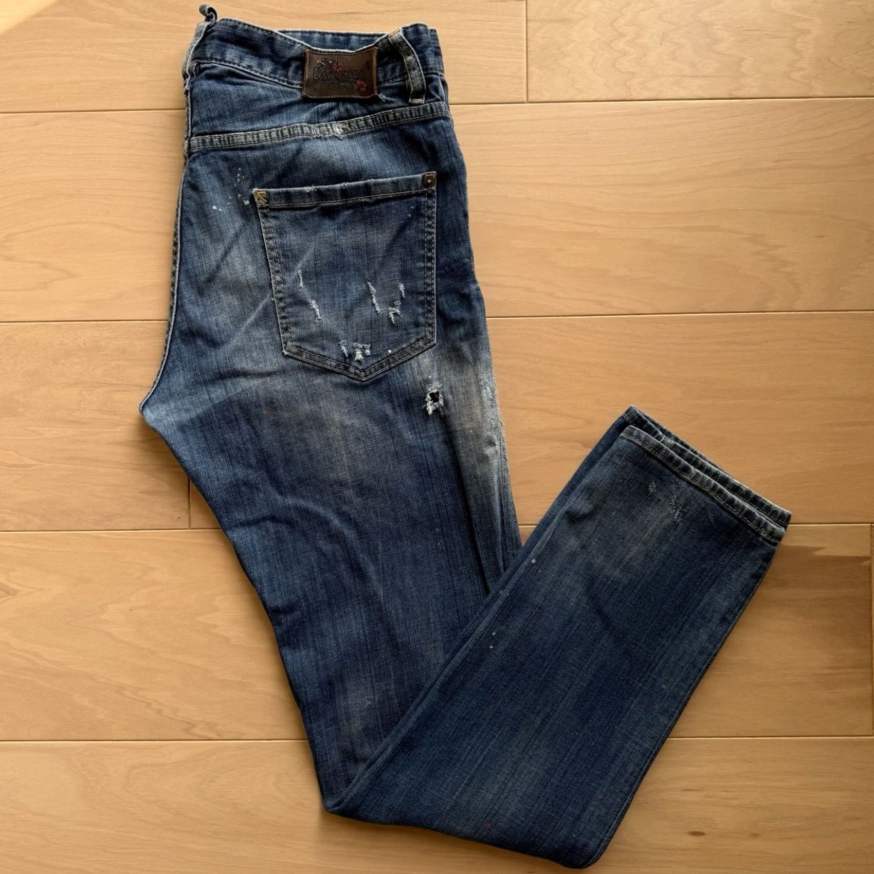 Dsquared2 Dsquared2 Jeans 33 Blue Distressed Button Fly Workwear Made in Italy New York Mens Jeans Slim 33 Distressed Denim Solid Medium Cotton Button Inseam 32 Size US 33 - 2 Thumbnail