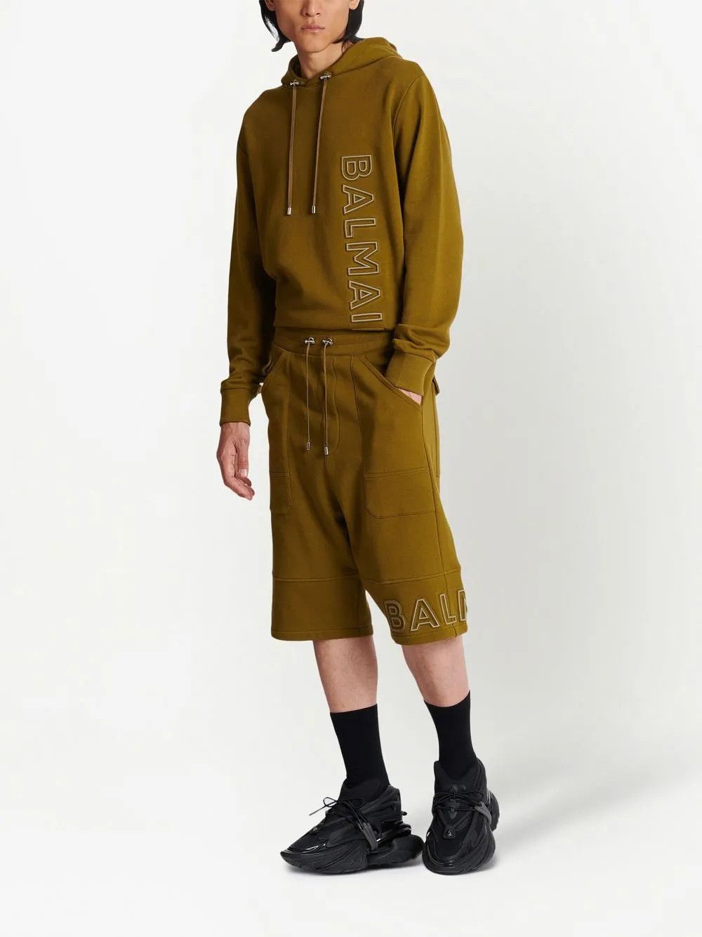 Balmain o1y0426 Short in Military Green Size US 28 / EU 44 - 2 Thumbnail