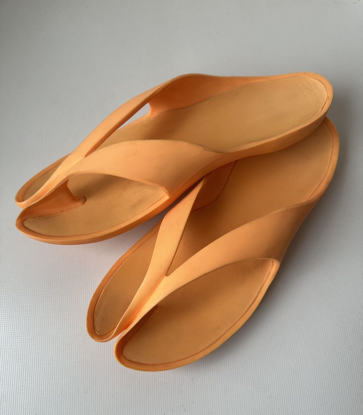 Puma Puma Philippe Starck rubber split toe flip flops Size US 8 / EU 41 - 1 Thumbnail