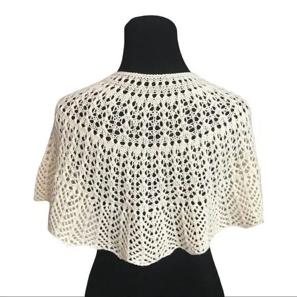 Other Gorgeous hot Hand-Knit Shawlette Wrap - Ecru/Cream Size L / US 10 / IT 46 - 4 Thumbnail