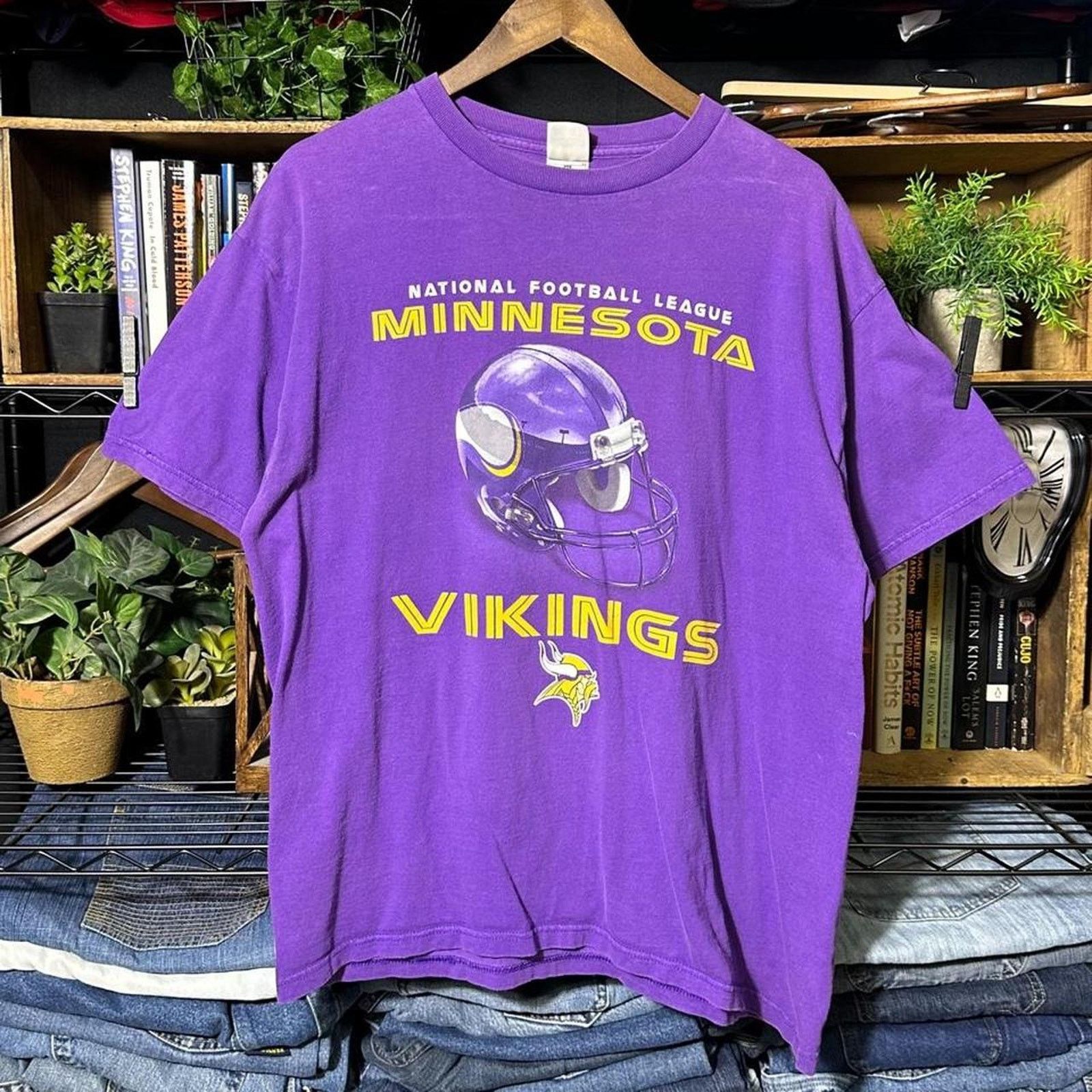 NFL Vintage 90s Minnesota Vikings Graphic Tee Mens XL NFL Shirt Size US XL / EU 56 / 4 - 1 Thumbnail