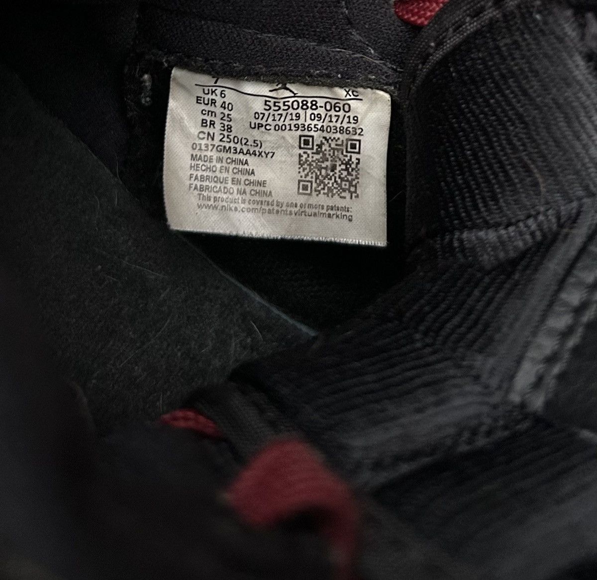 Jordan Brand × Nike Jordan 1 Retro High Black Satin Gym Red 555088-060 Size US 7 / EU 40 - 7 Thumbnail