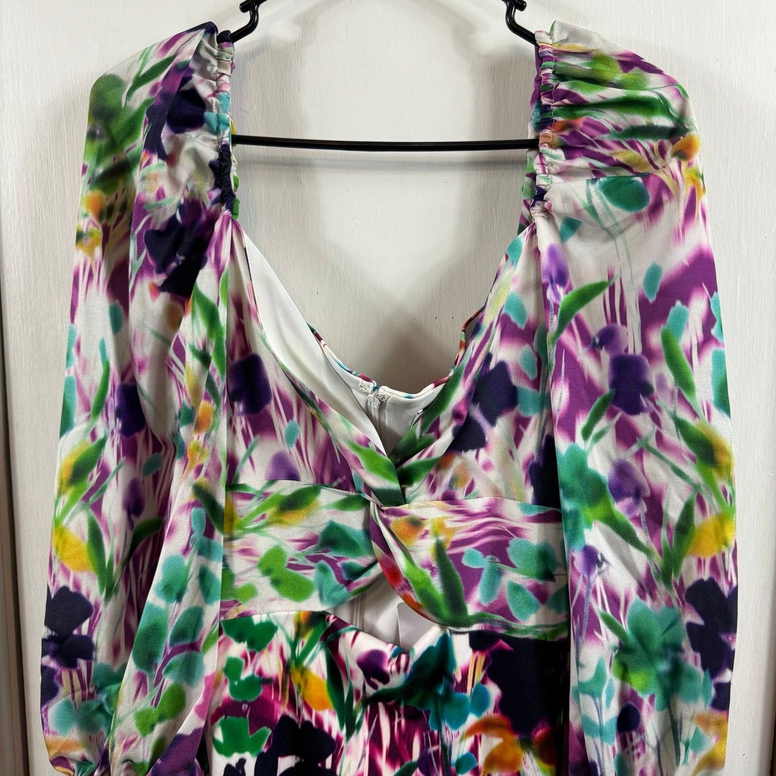 Badgley Mischka One 33 Social BADGLEY MISCHKA Peek a boo sweetheat neck vio Size M / US 6-8 / IT 42-44 - 5 Thumbnail