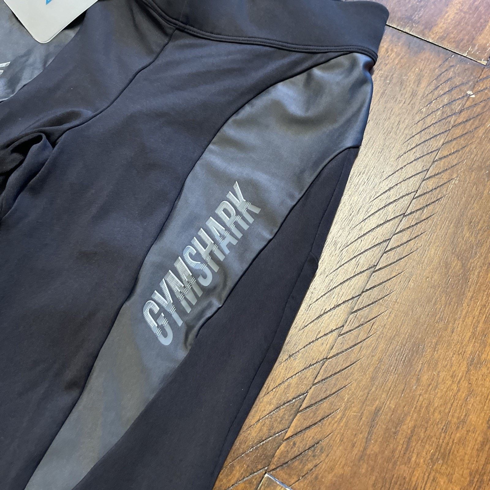 Gymshark New Gymshark Women S Logo Crop Turbo Leggings Sport Fitness Size 28" / US 6 / IT 42 - 2 Thumbnail