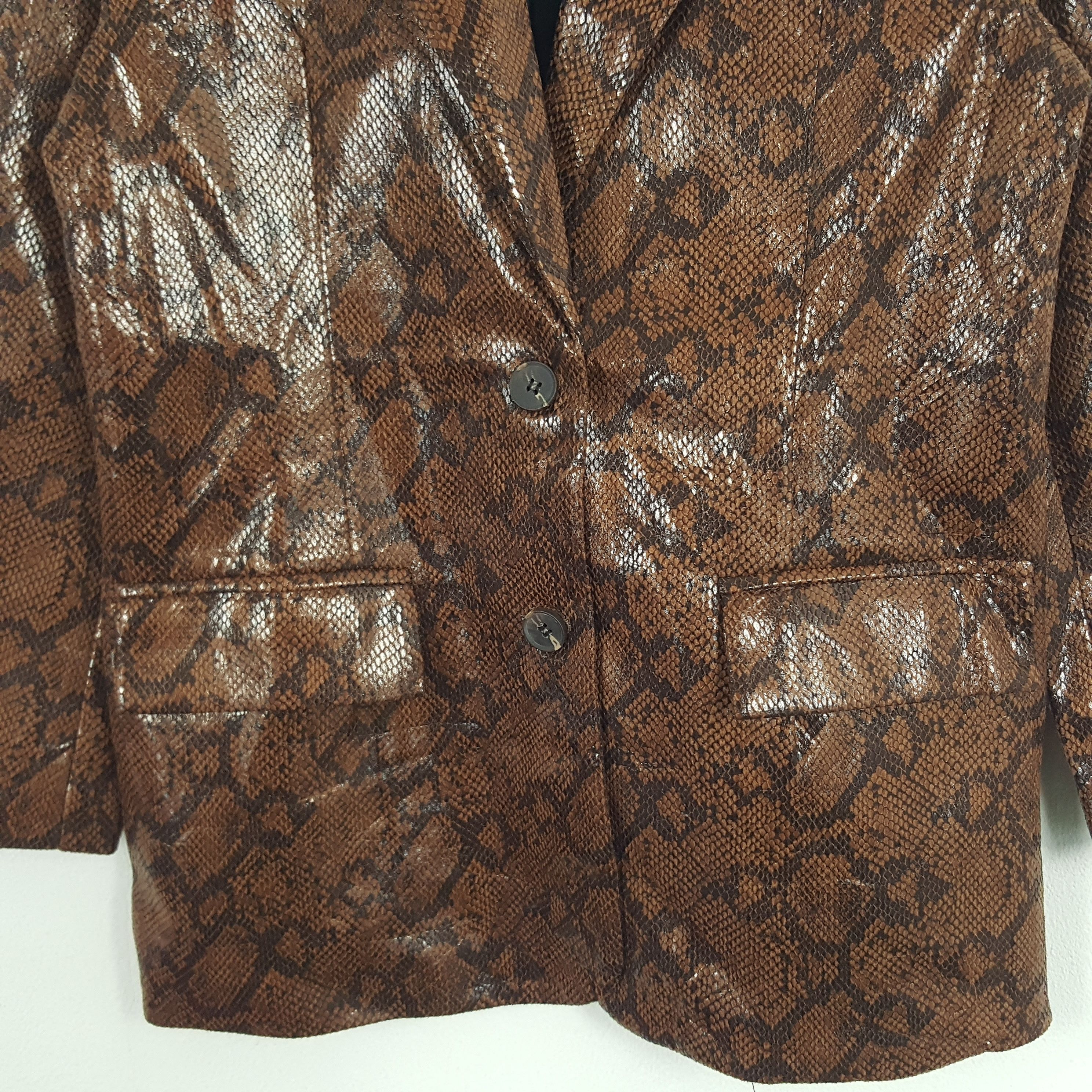 Designer × Leather × Vintage Vintage Limi Japanese Brand Snake Design Blazer Size US S / EU 44-46 / 1 - 2 Thumbnail