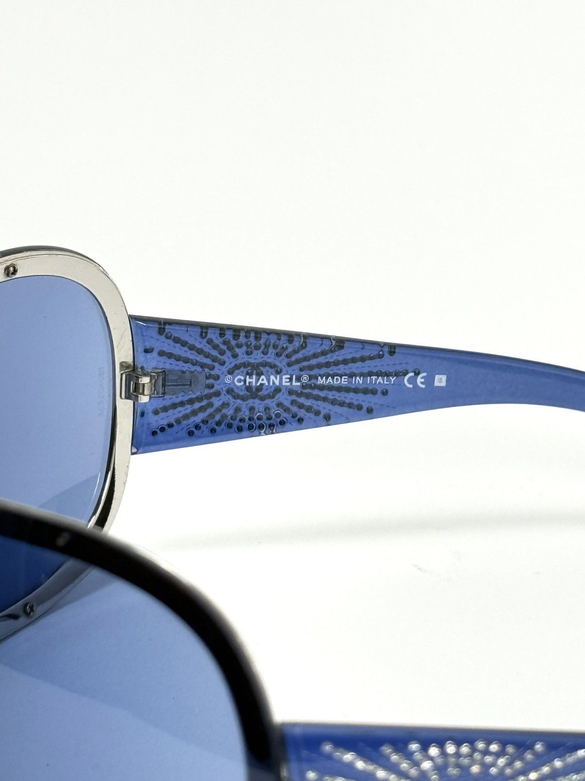 Chanel VINTAGE CHANEL RHINESTONE LOGO SUNGLASSES Size ONE SIZE - 6 Thumbnail