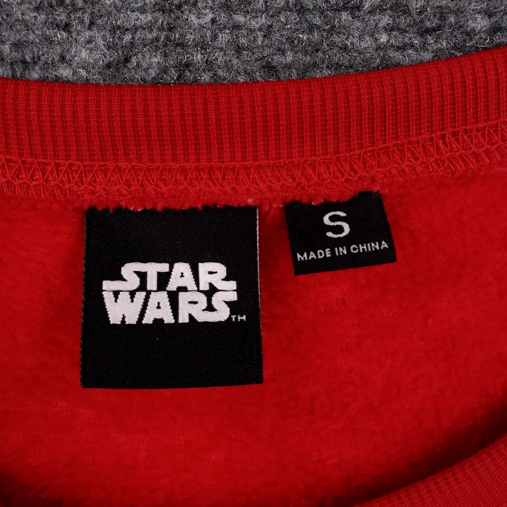 Star Wars Star Wars Sweater Womens S Small Red Pullover Logo Christmas Lights Fuzzy Knit Size S / US 4 / IT 40 - 3 Thumbnail