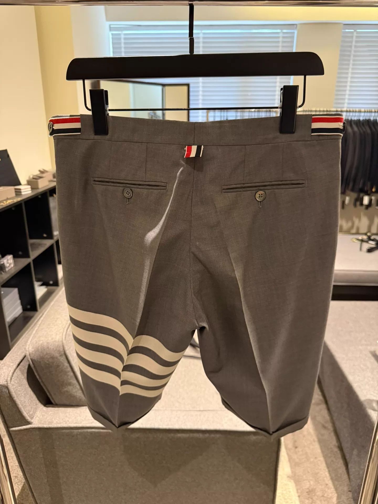 Thom Browne Thom Browne 4-Bar Mid-Gray Suit Shorts Size 2 Size US 32 / EU 48 - 2 Thumbnail
