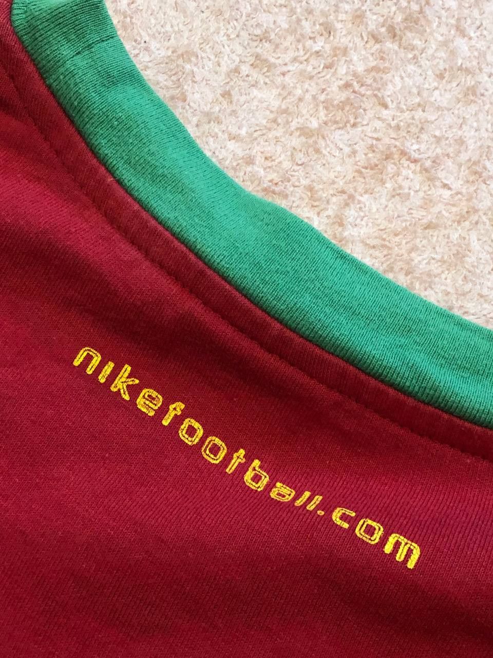 Nike Vintage Nike Big Y2K Logo Short Sleeve T-Shirt Size M Size US M / EU 48-50 / 2 - 12 Thumbnail