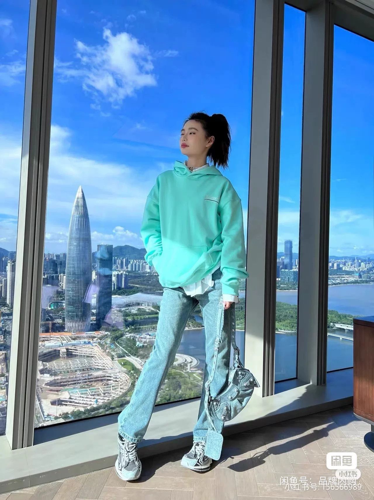 Balenciaga balenciaga mint green logo hoodie uni Size US M / EU 48-50 / 2 - 6 Thumbnail