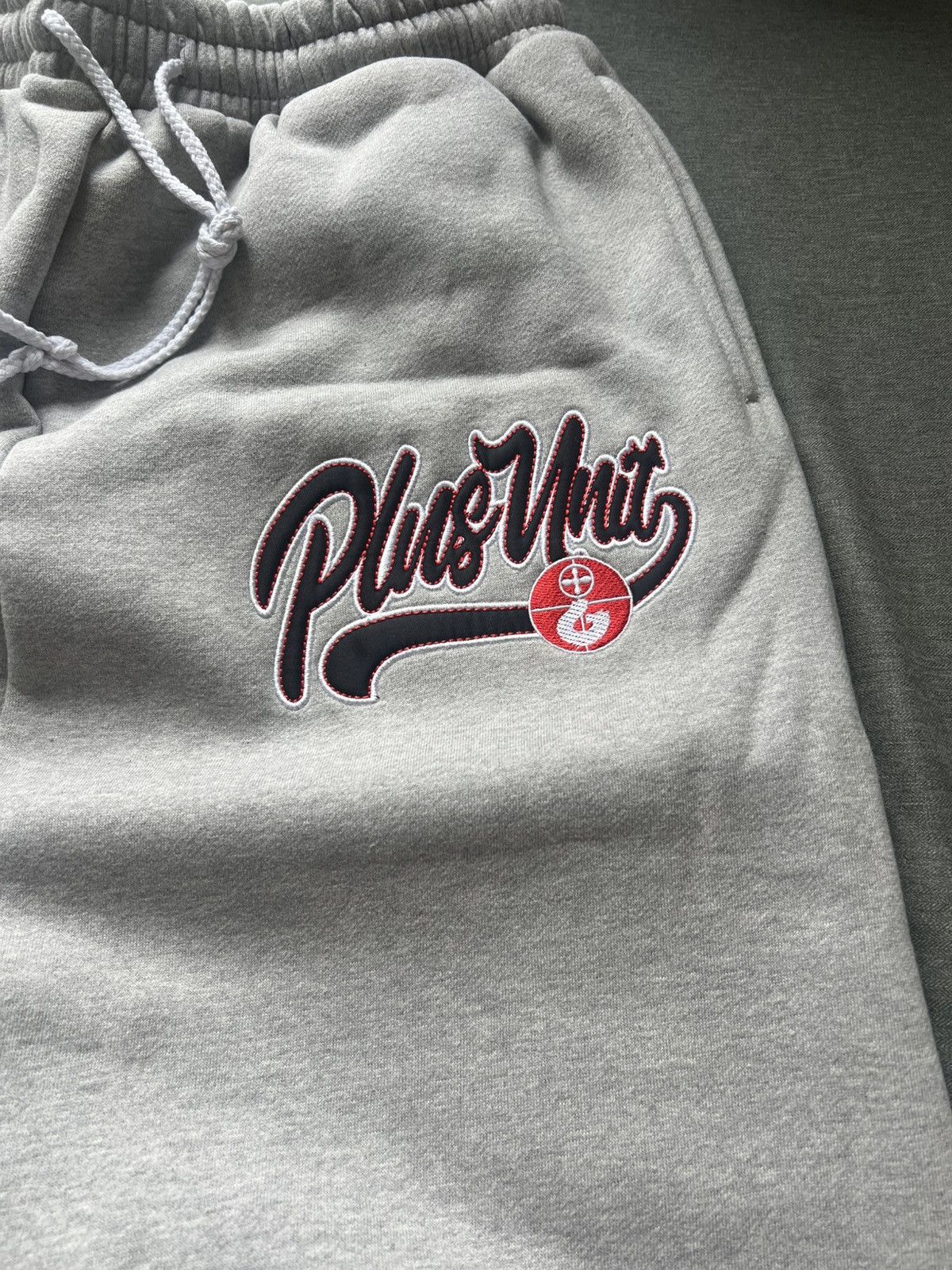 Greedy Unit Greedy Unit Plus One Grey Target Sweatpants Size Medium Size US 32 / EU 48 - 3 Thumbnail