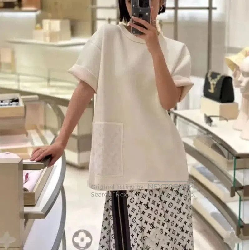 Louis Vuitton Louis Vuitton Women's White T. Size M / US 6-8 / IT 42-44 - 7 Thumbnail