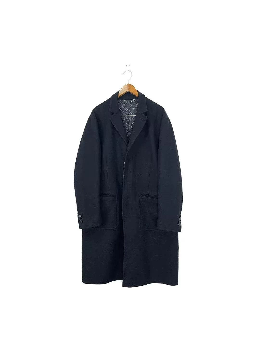 Louis Vuitton Louis Vuitton Black Heavy Coat s Men Size US S / EU 44-46 / 1 - 1 Thumbnail