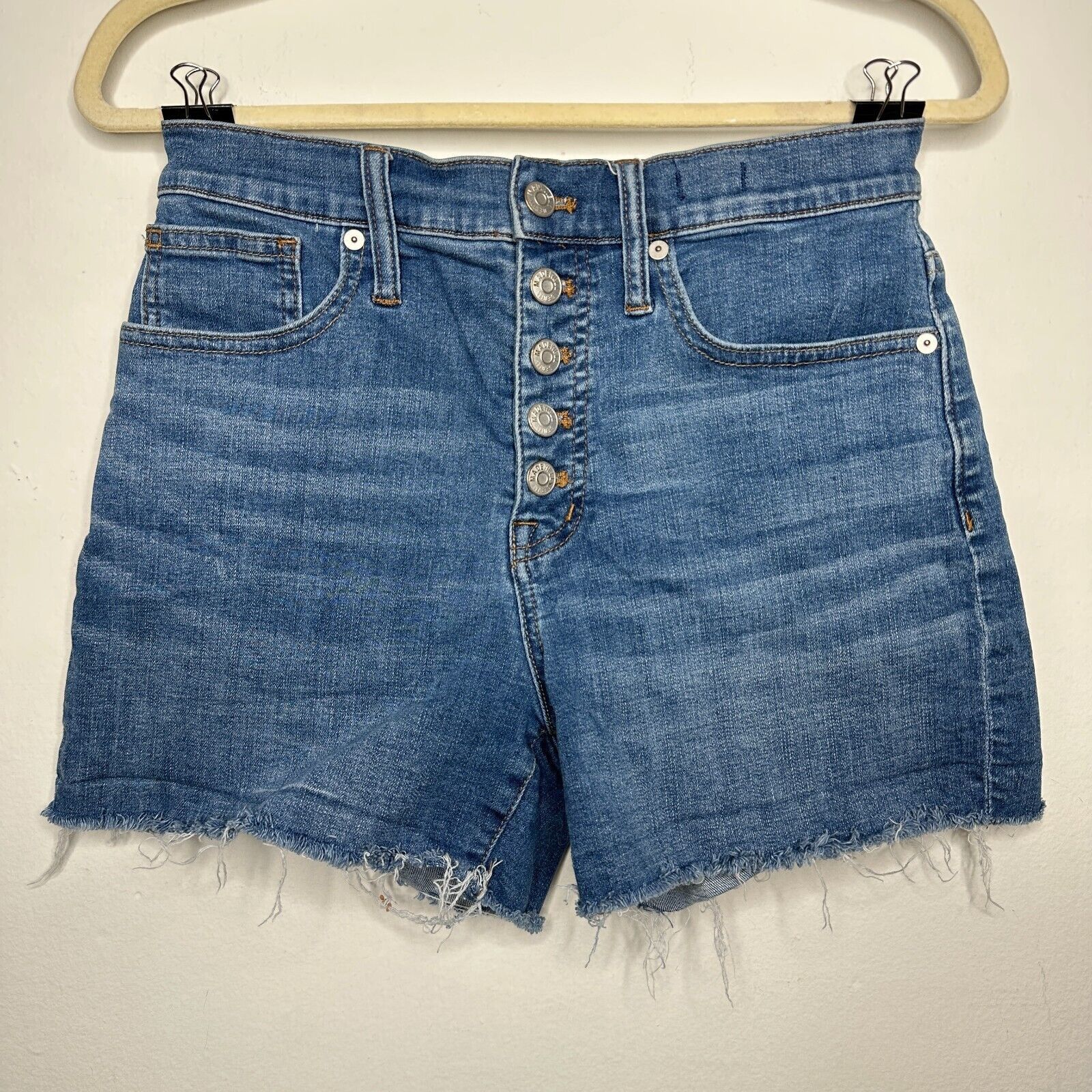 Madewell Madewell High Rise Denim Button Fly Shorts Raw Cuffs 26 Size 26" / US 2 / IT 38 - 1 Thumbnail