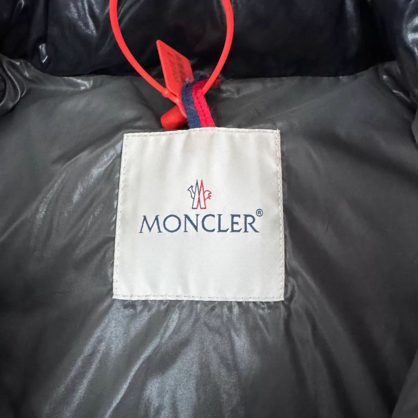 Moncler Moncler Maya Hooded Puffer Logo Sleeve US4 99New Size S / US 4 / IT 40 - 5 Thumbnail