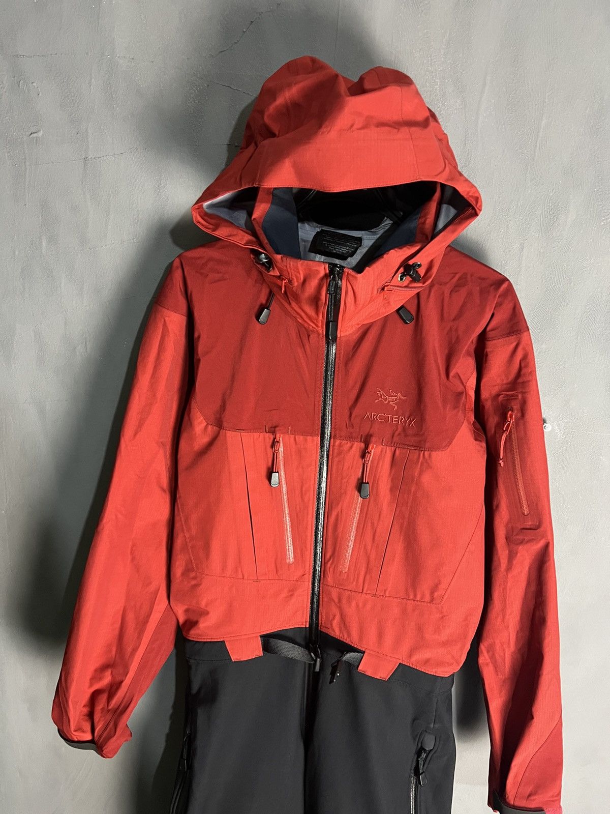Arc'teryx Vintage Arcteryx Goretex Full Ski Suit Size M Size US M / EU 48-50 / 2 - 2 Thumbnail