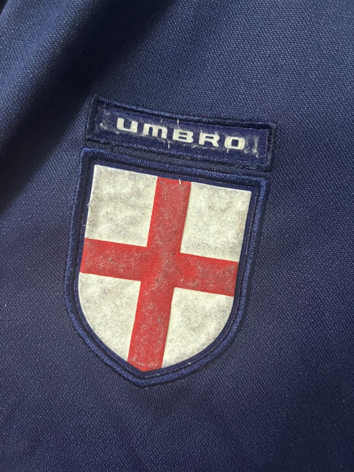 Vintage Umbro England 2004 Reversible Jersey Size US L / EU 52-54 / 3 - 11 Thumbnail