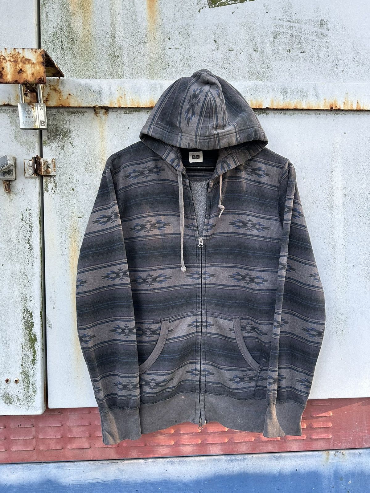 Japanese Brand Sun Faded Uniqlo Hoodie Size US M / EU 48-50 / 2 - 3 Thumbnail