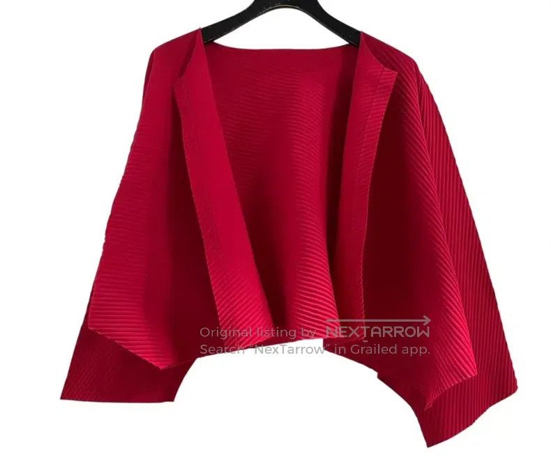 Issey Miyake Issey Miyake SIZE:one size Red Coat Size XXS / US 00 / IT 34 - 1 Thumbnail