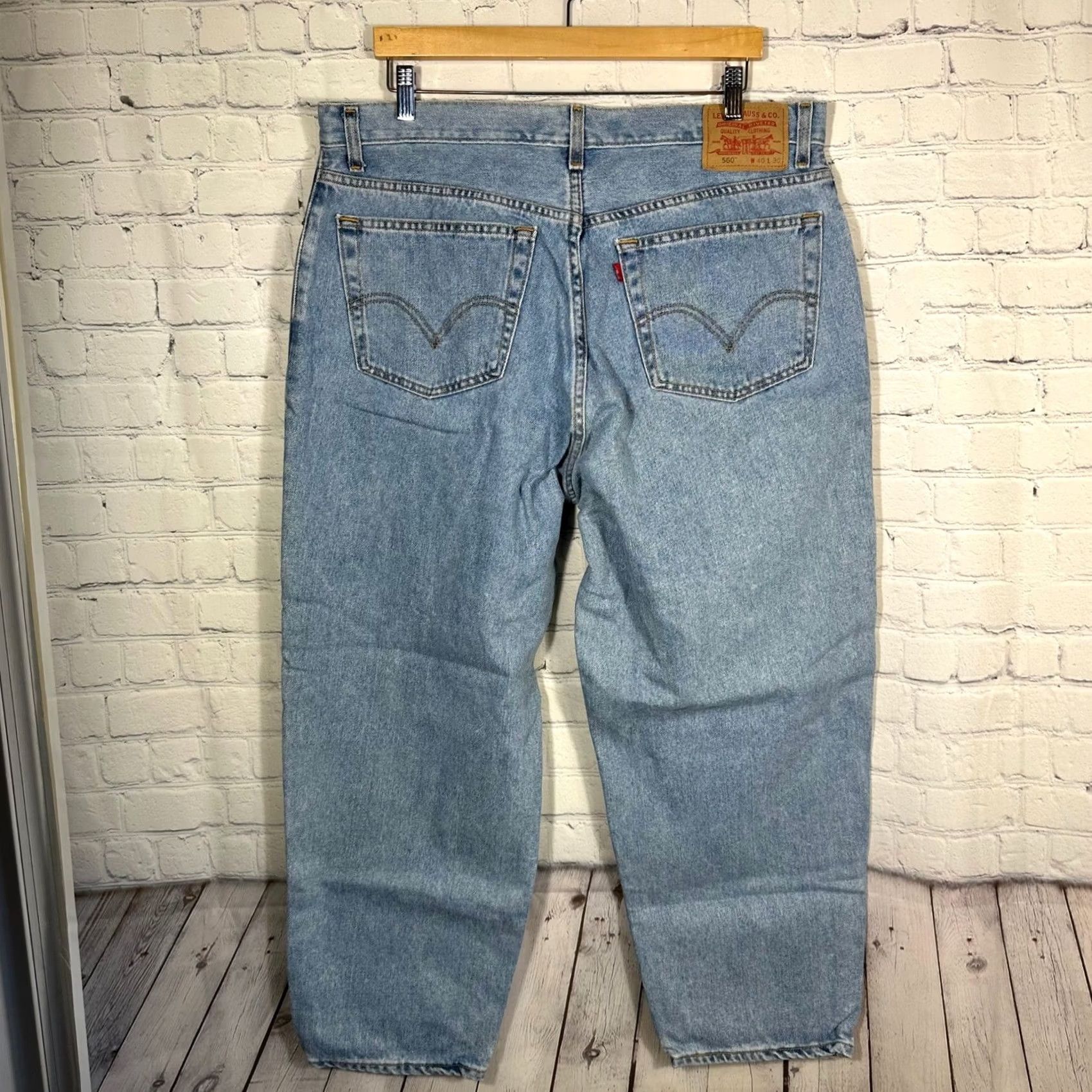 Levi's Levi's 560 Jeans Mens 40x30 Light Wash Tapered Leg 5-Pocket Denim Blue Comfort Fit Regular Inseam 28 Jeans Size US 40 / EU 56 - 7 Thumbnail