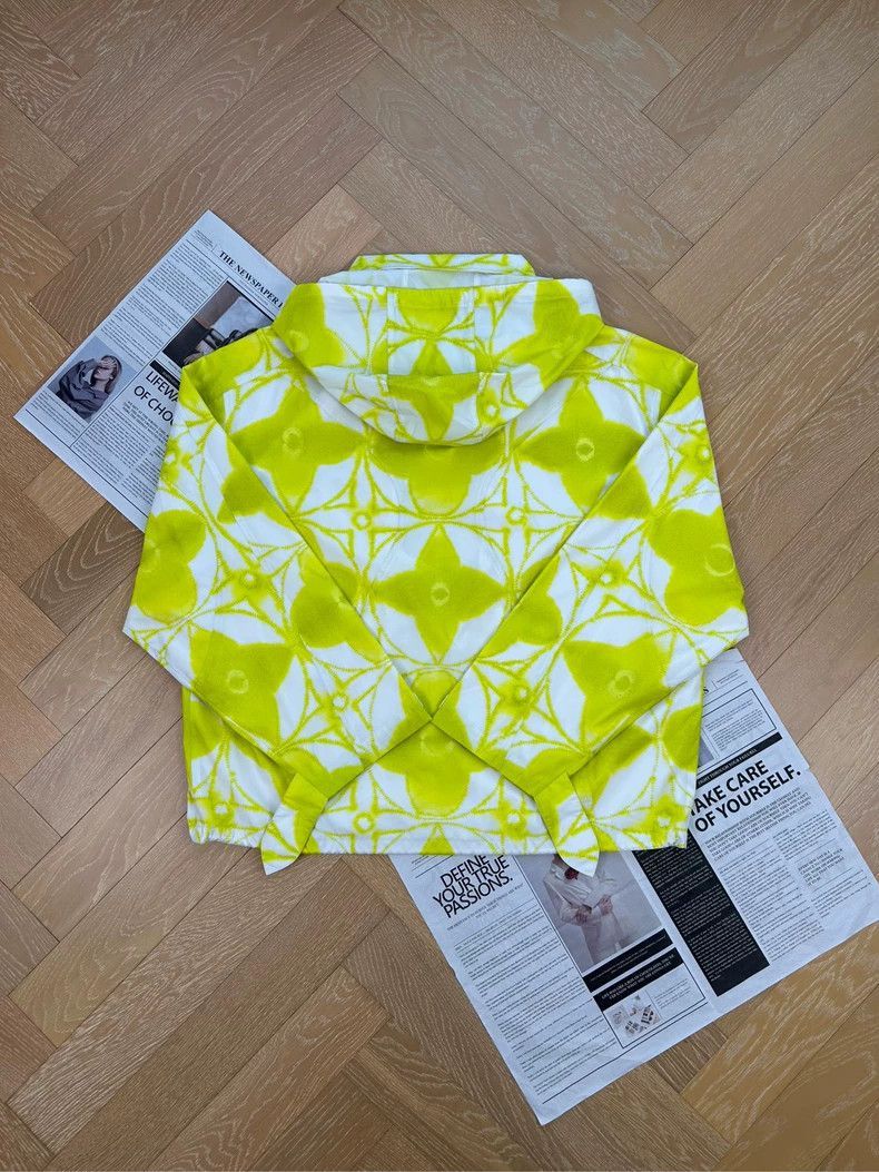 Louis Vuitton Louis Vuitton Louis Vuitton Yellow Logo Graphic Hooded Jac Size US L / EU 52-54 / 3 - 2 Thumbnail