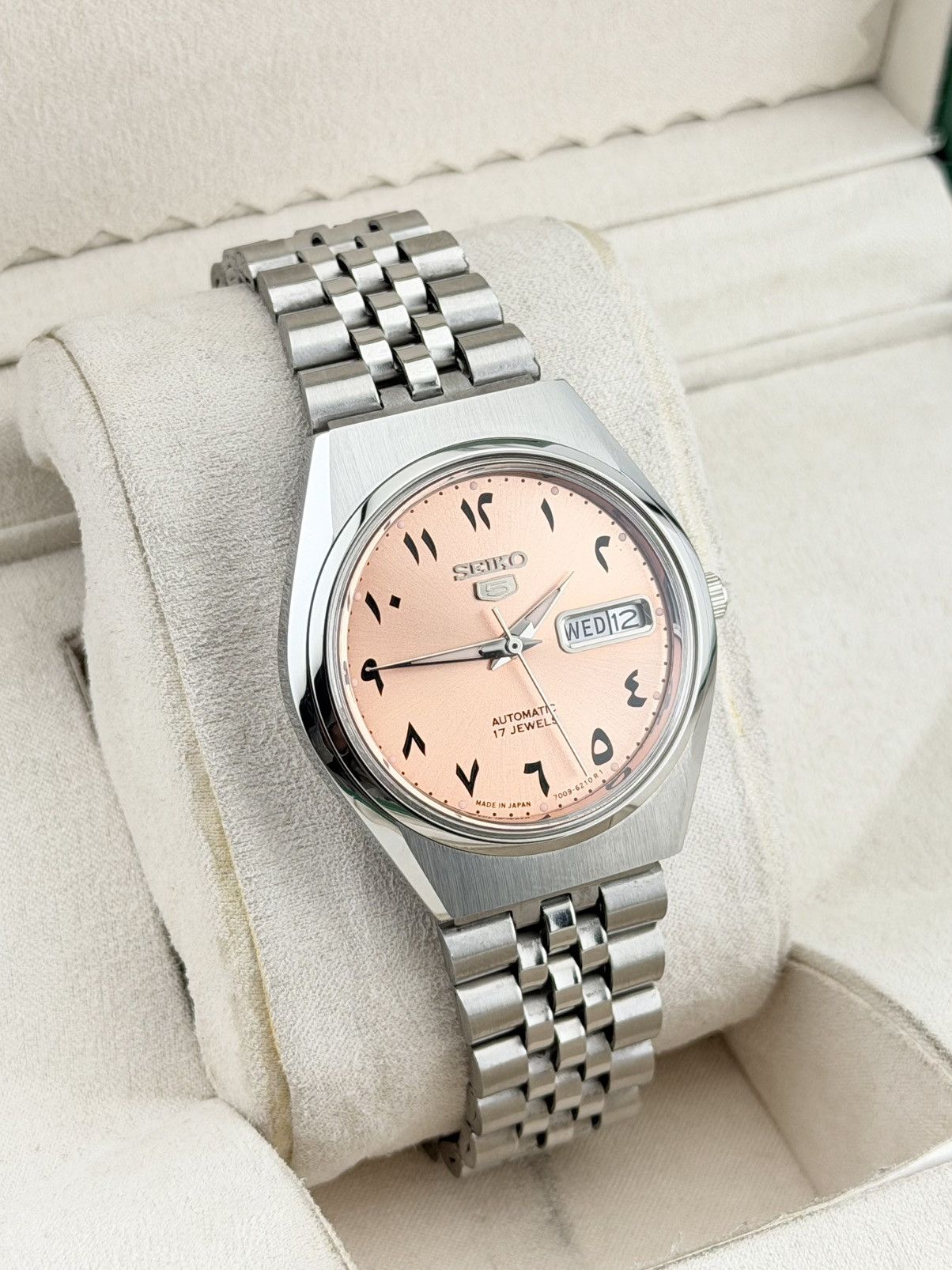 Seiko Vintage Seiko 5 Automatic Watch Salmon Arabic Dial Size 36 - 2 Thumbnail