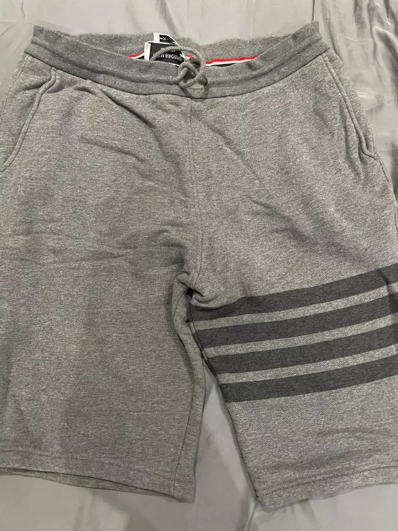 Thom Browne Thom Browne size2 Gray shorts Size US 40 / EU 56 - 1 Thumbnail