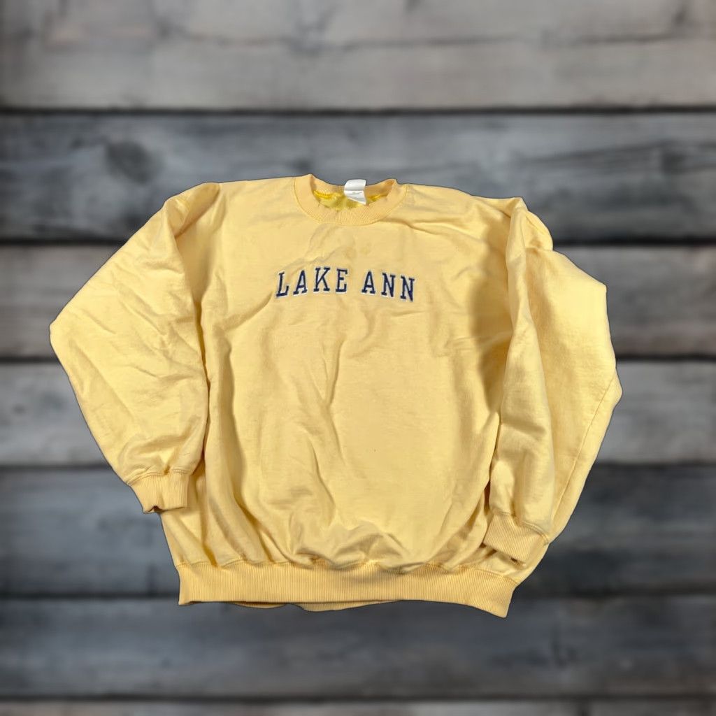 Gildan VINTAGE Gildan Sweatshirt Adult XL Yellow Embroidered Lake Ann Michigan 90s Retro Heavyweight Crewneck Men Size US XL / EU 56 / 4 - 1 Thumbnail