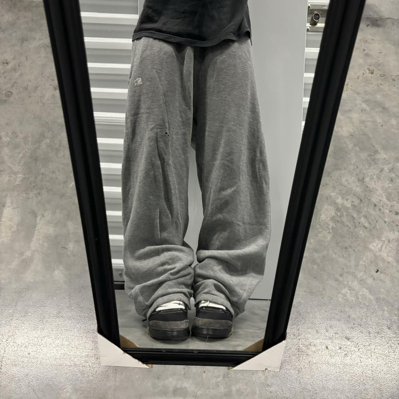 Japanese Brand × Vintage Crazy Vintage Y2K/2000s Baggy Light Grey Distressed Skater Essential Sweatpants! Size US 36 / EU 52 - 1 Thumbnail