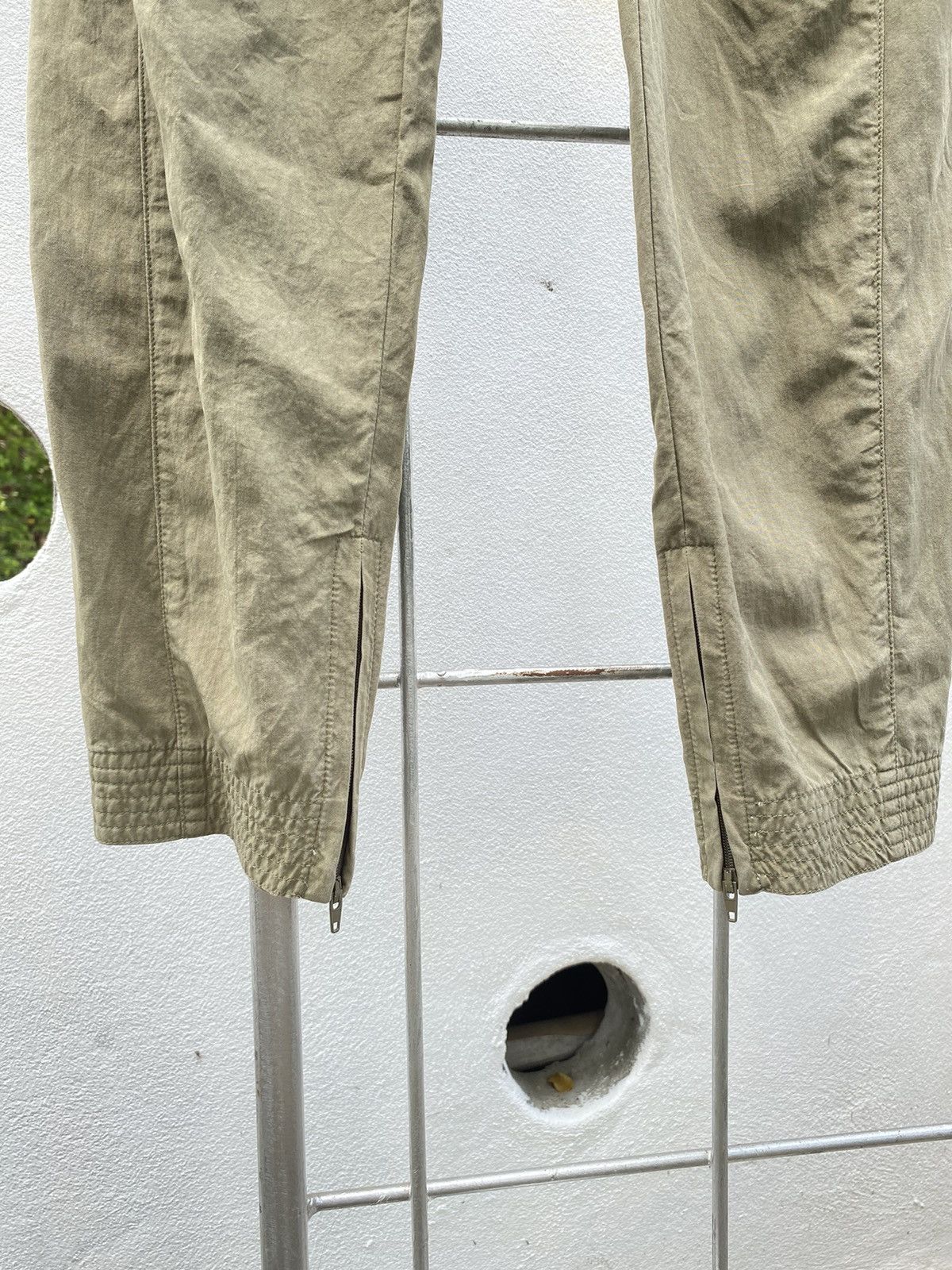 Versace Gianni Versace vintage mid-length green casual pants Size 27" / US 4 / IT 40 - 15 Thumbnail