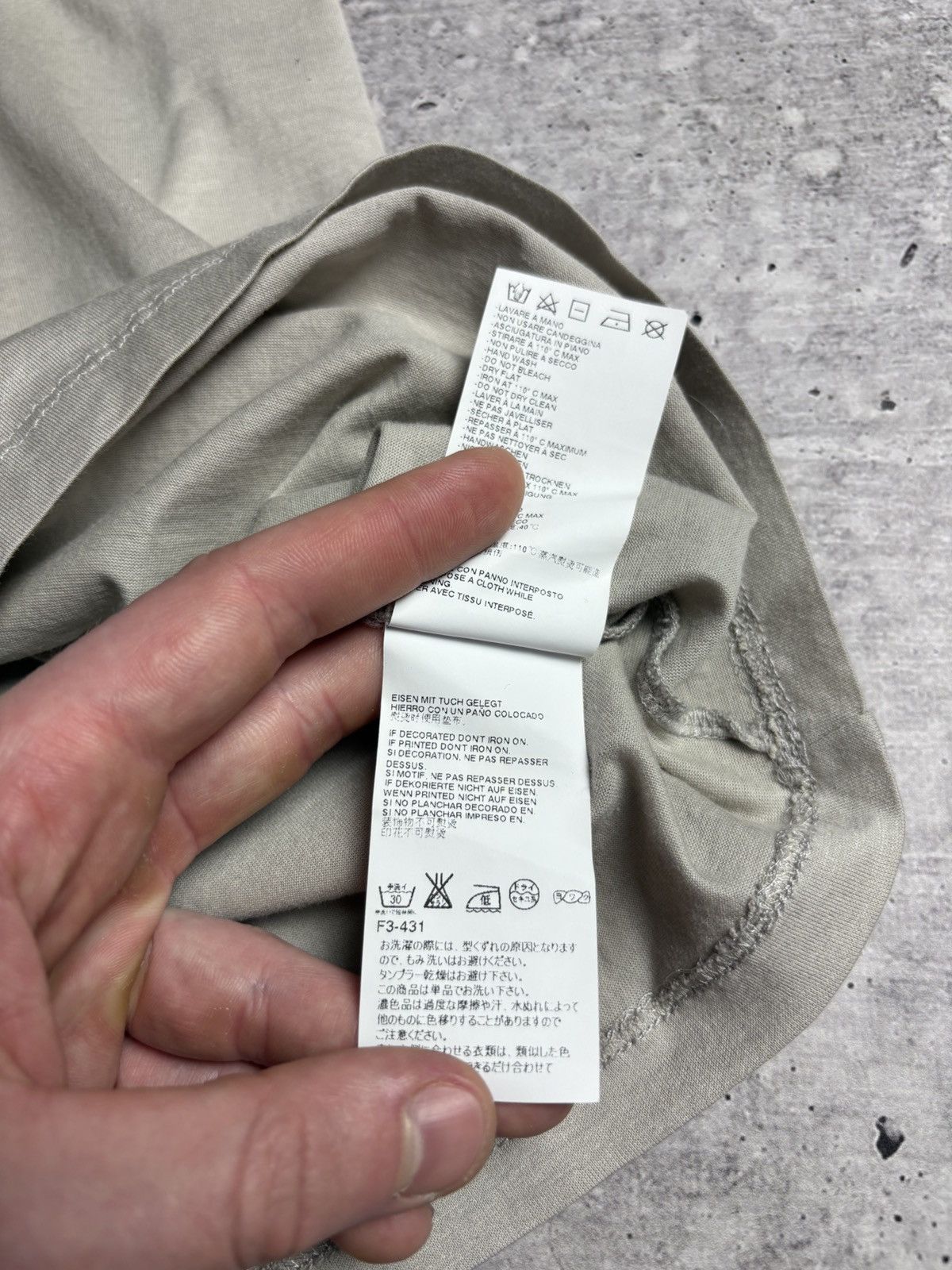 Maison Margiela Maison Martin Margiela Luxury Tshirt Size US M / EU 48-50 / 2 - 9 Thumbnail