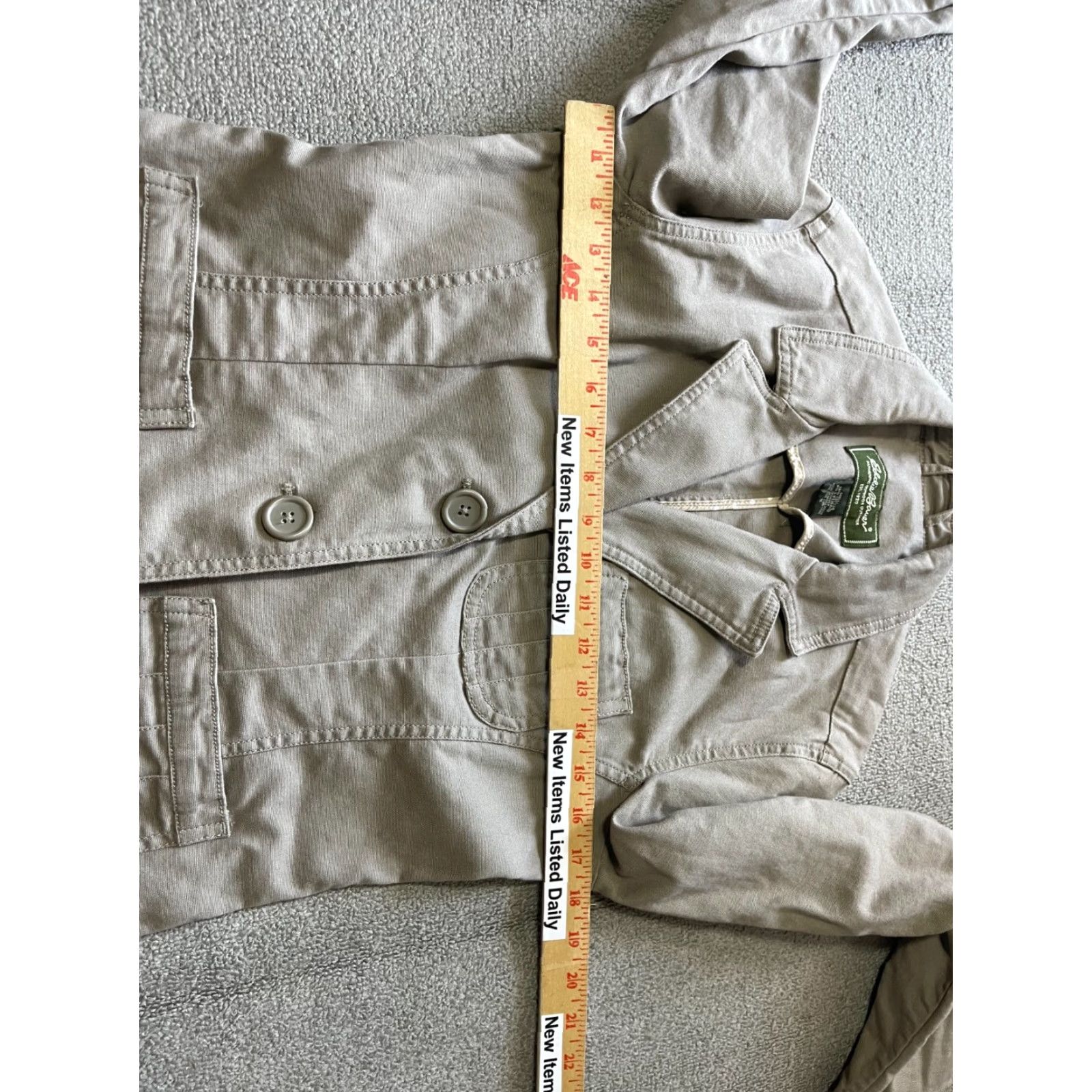 Eddie Bauer Eddie Bauer Button Up Jacket Women's Size S Khaki Long Sleeve Regular Breathable Lightweight Collarless Modern Fall Winter Jacket Beige Be… Size S / US 4 / IT 40 - 3 Thumbnail